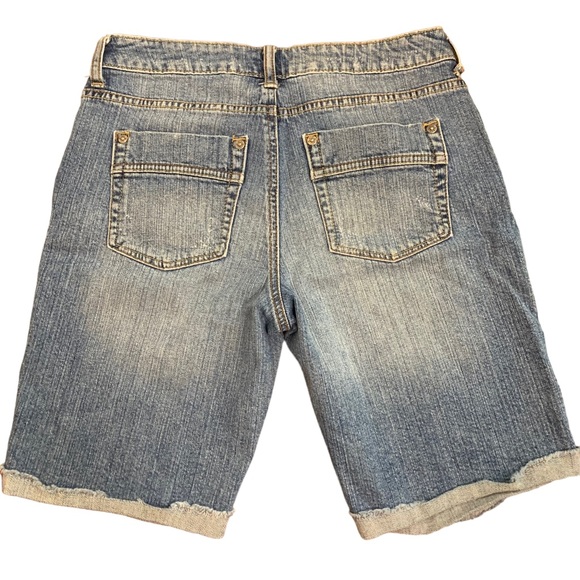 APT. 9 Denim Shorts size 8 - Picture 3 of 7